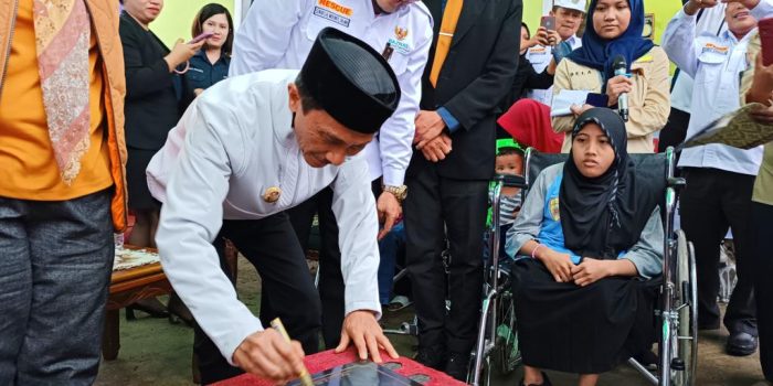 Warga Kurang Mampu Di Tilango Dapat program bedah rumah Dari Baznas Kabgor