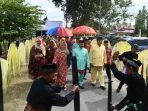 Kunjungan ke Dulupi, Pj Bupati Sherman Moridu di Sambut Dengan Adat Mopotilolo