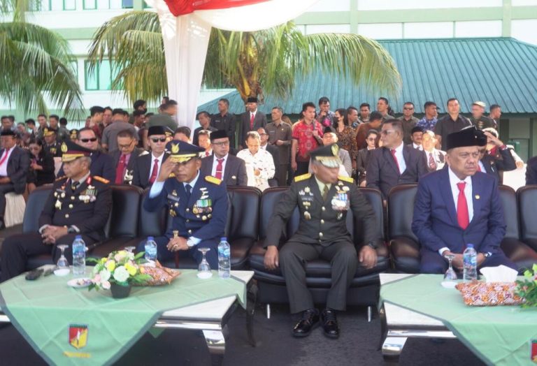 Pj Bupati Bolmut Hadiri Upacara Peringatan HUT TNI Ke-78 di Manado