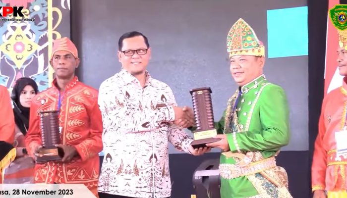 Nelson Pomalingo Bangga Atas Capaian Desa Tabongo Timur Raih Prestasi Gemilang Dari KPK RI Sebagai Desa Anti Korupsi  