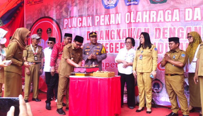 Pj. Bupati Bolmut Hadiri Anniversary Ke-19 SMKN 1 Kaidipang