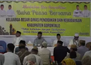 Bupati Nelson Bukber Dengan Insan Pendidikan