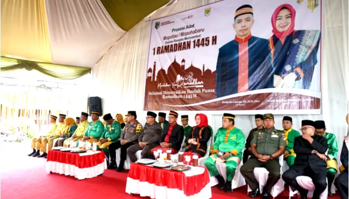 Pj Bupati Bolmut Terima Prosesi Adat Mopotau/Mopohabaru 1 Ramadhan 1445H