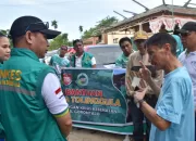 Pemkab Gorontalo Serahkan Bantuan Kemanusian Untuk Korban Banjir Di Tolinggula