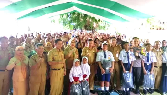 Rapat Kerja Perdana Bersama Guru, Plt. Sekda: Jaga Kekompakan Tetap Solid