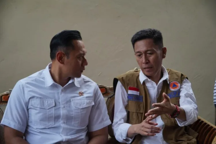 Bupati Bolsel Iskandar Kamaru bersama Menteri ATR/BPN AHY