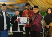 Bupati Boalemo Hadiri Penamatan Akbar Pondok Pesantren Modern Darul Madinah