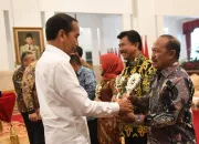 Bupati Boalemo Sherman Moridu Terima Penghargaan TPID Awards di Istana Negara