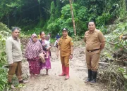 Bupati Boalemo Tinjau Lokasi Longsor di Kecamatan Paguyaman Pantai dan Paguyaman