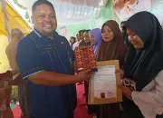 438 Siswa PKBM se Kabupaten Gorontalo Terima Ijazah