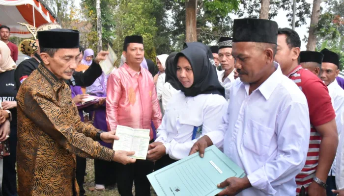 Sah Secara Hukum dan diakui Negara,30 Pasutri di Dulamayo Beroleh Buku Nikah