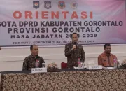 Tutup Orientasi Anggota DPRD, Bupati Nelson: Ini Penting dan Strategis