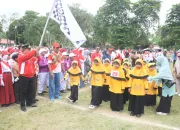 Penjabat Bupati Boalemo Lepas Lomba Gerak Jalan dalam Rangka HUT RI ke-79