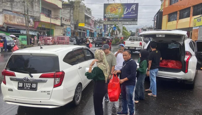 Berkah Ramadhan, RSB Pengusaha Asal Kotamobagu Berbagi Takjil