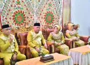 Diterima dengan Adat Mopotilolo, Bupati Sofyan: Kami Datang Menjemput Berkah