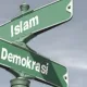 Gelap Dengan Demokrasi, Indonesia Butuh Lentera Islam