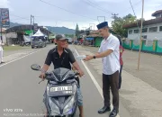 Tebar Kebaikan di Bulan Ramadhan, Kacabjari Dumoga Bagi-Bagi Takjil