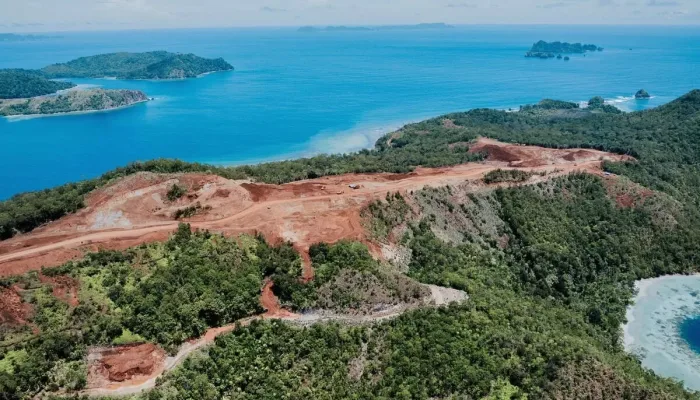 Demi Hirilisasi Nikel, Surga Dunia Raja Ampat Terancam