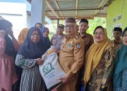 Bupati Sofyan Salurkan Bantuan CPP, Dorong Keluarga Tangguh dan Mandiri di Kecamatan Biluhu 10 Bupati Sofyan Salurkan Bantuan CPP, Dorong Keluarga Tangguh dan Mandiri di Kecamatan Biluhu 