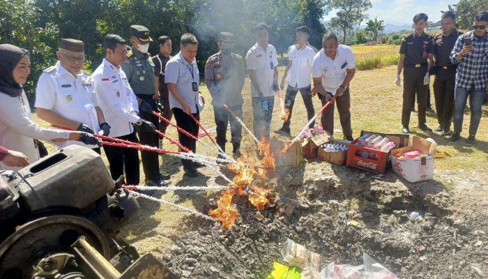 ‎Kejari Gorontalo Musnahkan Babuk, Narkotika, Miras dan Kosmetik Ilegal