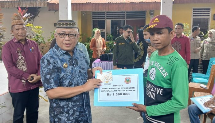 Pemkab Gorontalo Salurkan Bantuan Rp650 Juta untuk 96 KK Korban Puting Beliung