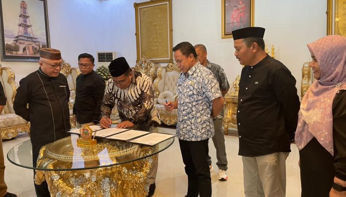 Dorong Olahraga dan Pariwisata, Pemprov-Pemkab Gorontalo Teken PKS Lapangan Golf