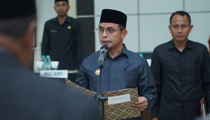 Bupati Bolmut Lantik 15 Pejabat Baru, Dorong Kinerja Layanan Publik