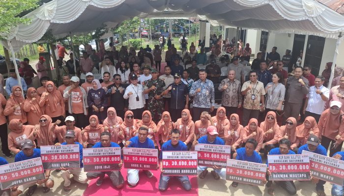 Bupati Sofyan Puhi Luncurkan Program ST-12 GO, Dorong Peternak Gorontalo Naik Kelas