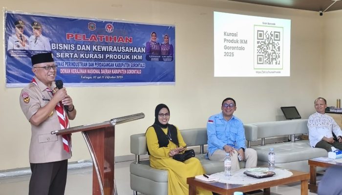 Bupati Sofyan Puhi Tutup Pelatihan Bisnis dan Kurasi Produk IKM Non-Pangan di Kabupaten Gorontalo