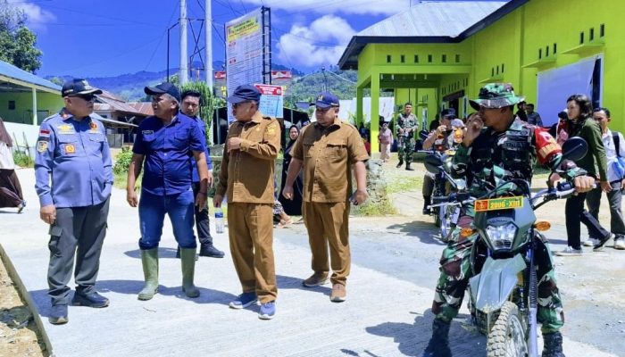 Bupati Sofyan Puhi Tinjau Pembangunan Jalan Desa Tonala Lewat Program TMMD Kodim 1315/Gorontalo