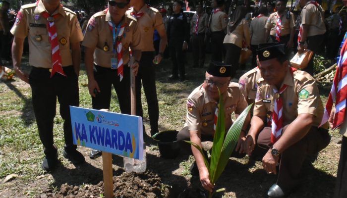 Pemkab Gorontalo Canangkan Penanaman 200 Pohon Kelapa di Pembukaan Peran Saka Nasional 2025