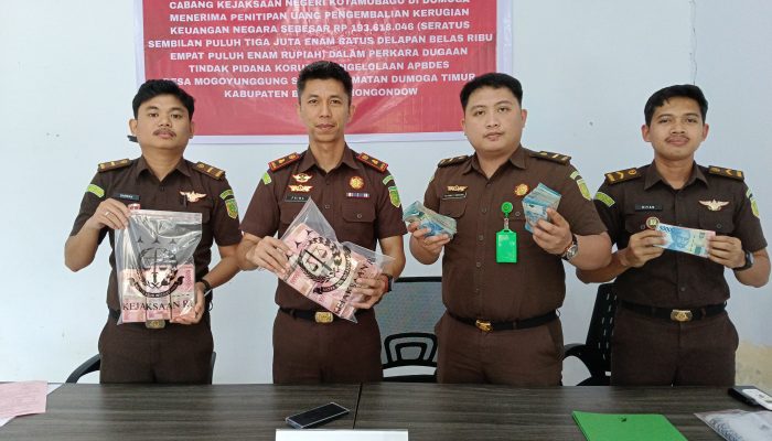 Luar Biasa!! Cabjari Dumoga Terima Pengembilan Kerugian Negara Dugaan Korupsi Dana Desa Mogoyungung 1