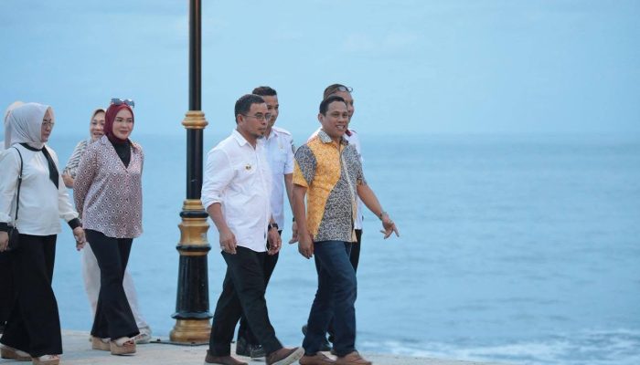 Bupati Boltara Sambut Wali Kota Kotamobagu di Pantai Batu Pinagut, Pererat Persaudaraan BMR