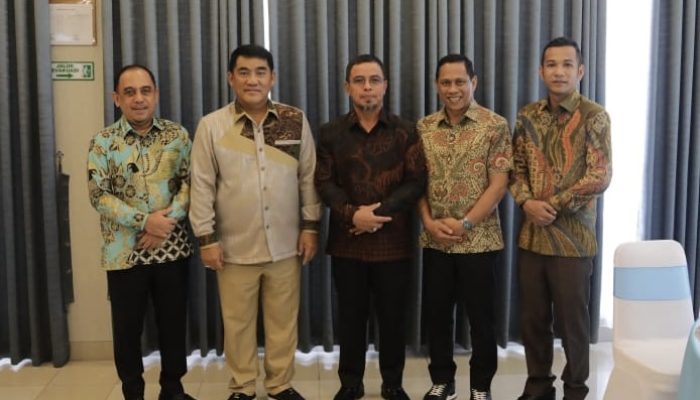 Safari Natal 2025, Bupati Boltara Pimpin Silaturahmi Pemkab ke Gubernur Sulawesi Utara