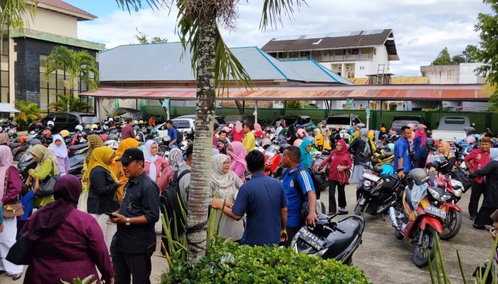 THR dan Gaji ke-13 Guru ASN Cair, Rp18,4 Miliar Digelontorkan