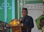 Hadiri Khataman di Pondok Pesantren Sirojuth Tholibin, Bupati Sofyan Puhi: Pesantren Benteng Moral Generasi Masa Depan