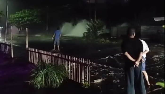 Gelombang Tinggi Terjang Pesisir Bolmong, Warga Panik