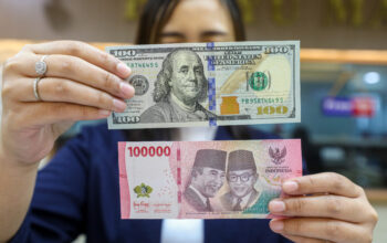 Rupiah Tembus Rp17.700, Tekanan Dolar Berlanjut