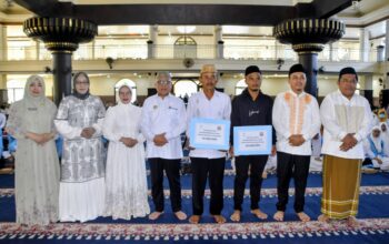 Bupati Sofyan Serahkan Santunan Duka Kemensos untuk Korban Bencana