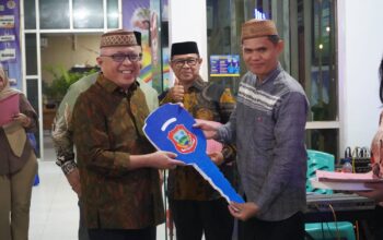 5 Kelurahan Terima Armada Sampah, Bupati Gorontalo Pasang Target Besar