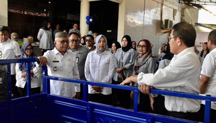 BSG Salurkan CSR Rp462 Juta untuk Haji dan Armada Sampah di Kabupaten Gorontalo