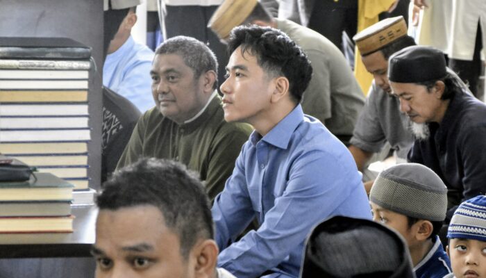 Wapres Gibran Salat Jumat Bersama Warga Gorontalo Jelang PENAS