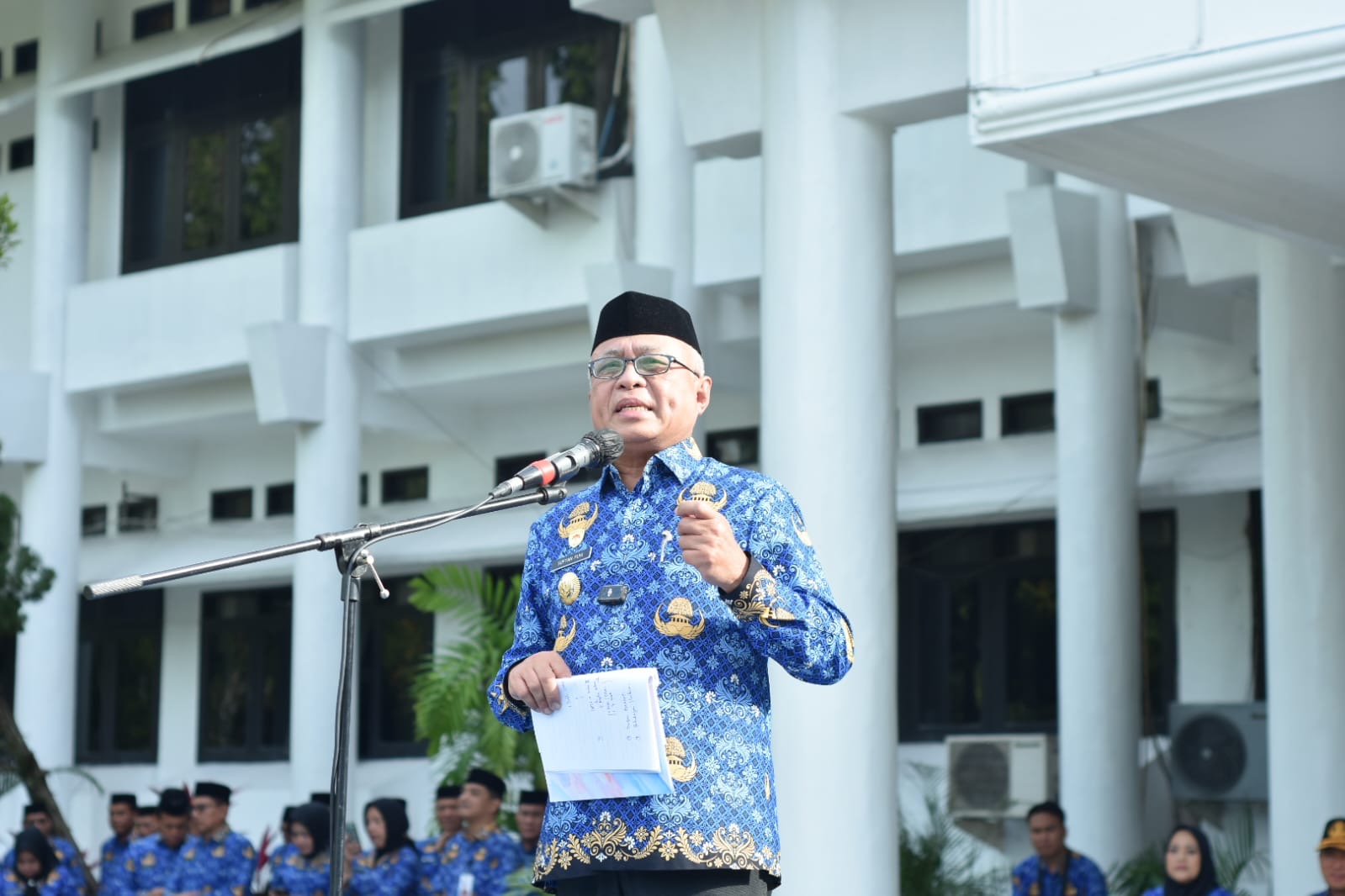 Bupati Sofyan Puhi Pastikan PPPK Paruh Waktu Tetap Bekerja,Gaji Dianggarkan Hingga 2027