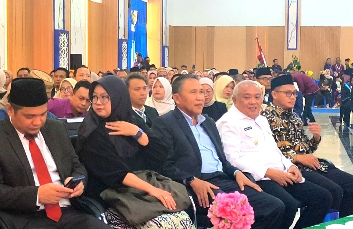 Wabup Tonny Junus Hadiri Wisuda Universitas Muhammadiyah Gorontalo,Apresiasi Lahirnya Generasi Intelektual