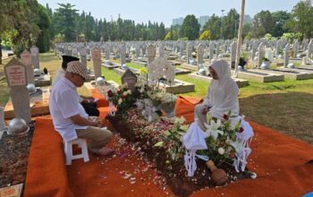 Bupati Sofyan Puhi Kembali Ziarahi Makam Rachmat Gobel, Doa dan Penghormatan Tak Pernah Putus 9