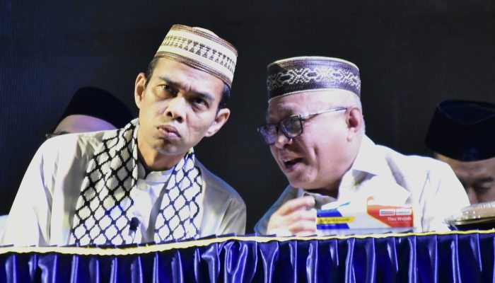 Tabligh Akbar UAS di Limboto, Sofyan Puhi Ajak Masyarakat Perkuat Persatuan dan Doakan Rahmat Gobel